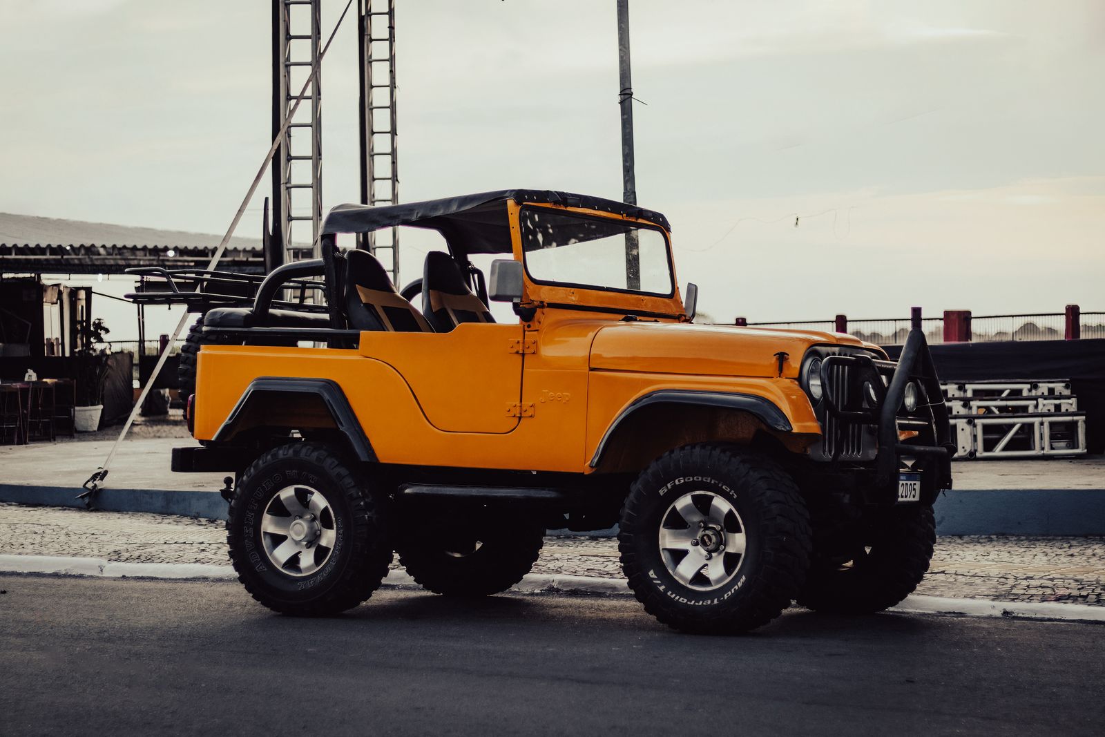 Jeep Wrangler Unlimited on a Florida drive
